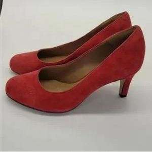 Clark's Red Suede Leather Pumps Soft Cushion Heels Size 8